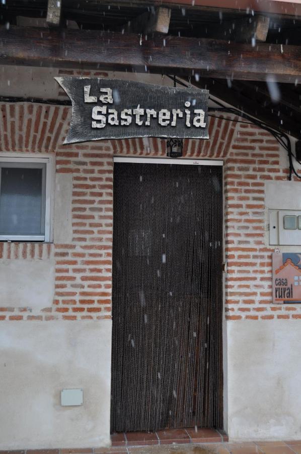 Casa Rural La Sastreria De Adanero Exterior photo